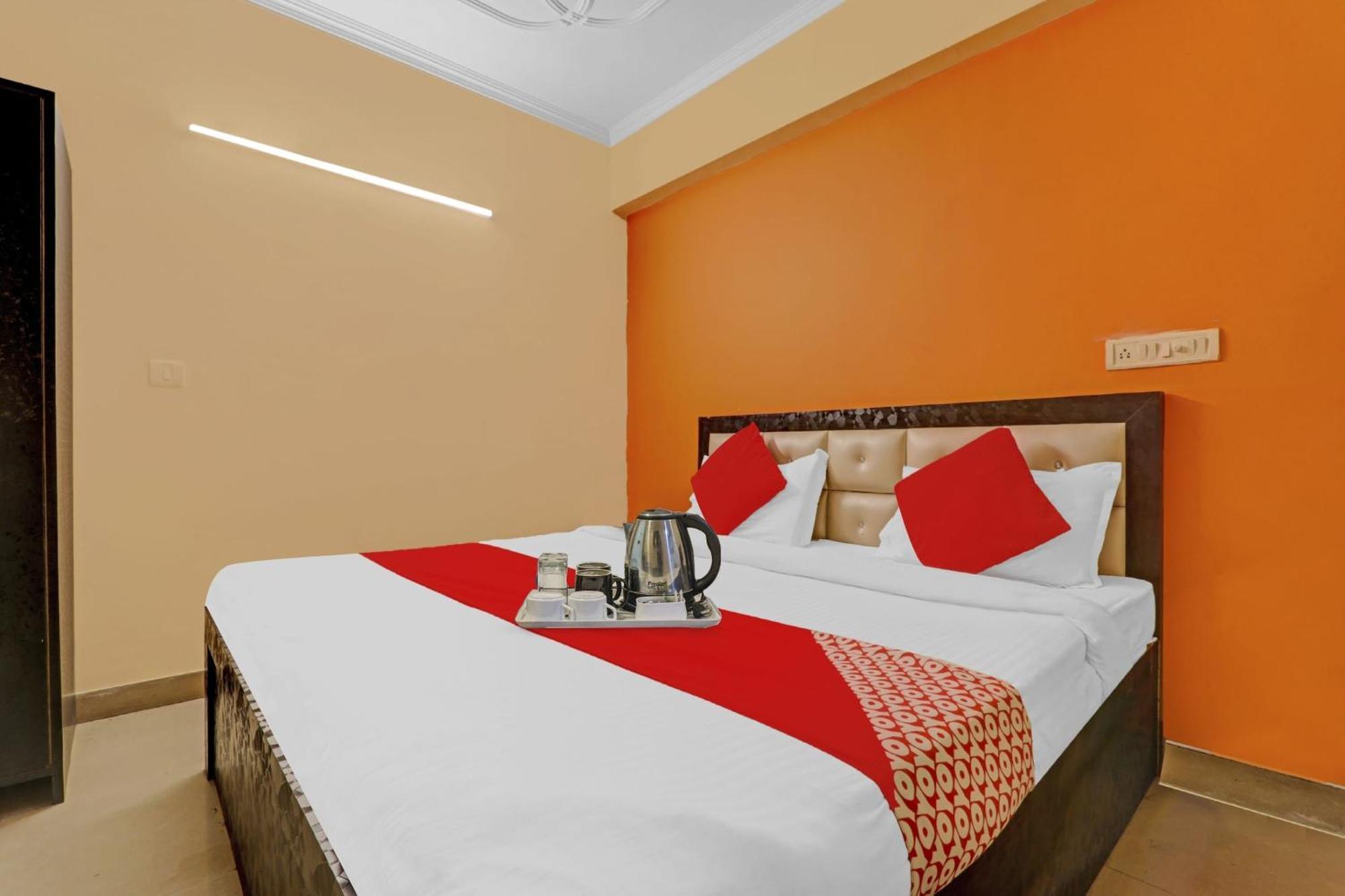 Hotel O J.D Palace Chinhat Dış mekan fotoğraf