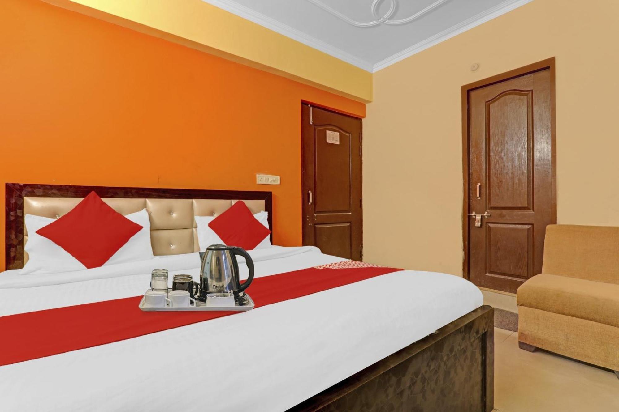 Hotel O J.D Palace Chinhat Dış mekan fotoğraf