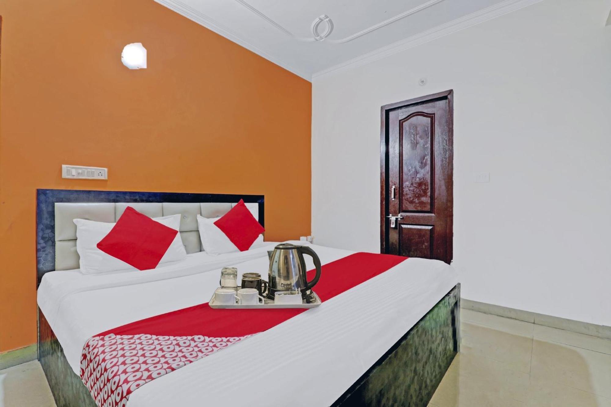 Hotel O J.D Palace Chinhat Dış mekan fotoğraf